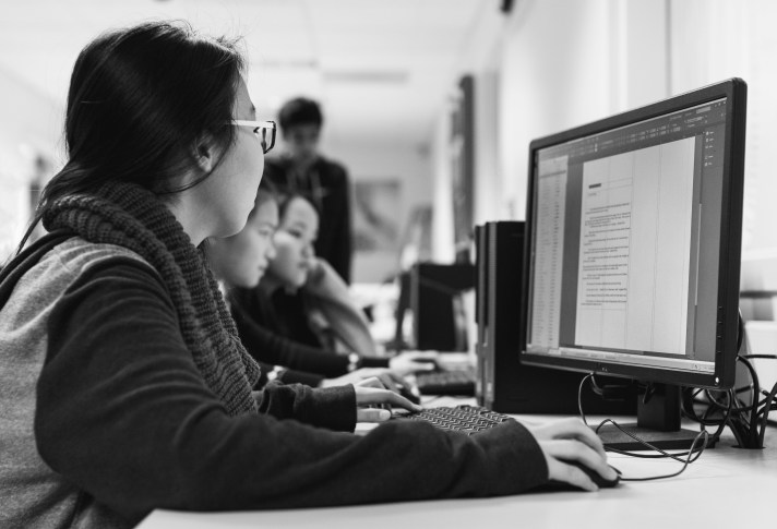 journalism-idk-the-story-code-andrew-huynh-took-this-you-better-give-photo-credits